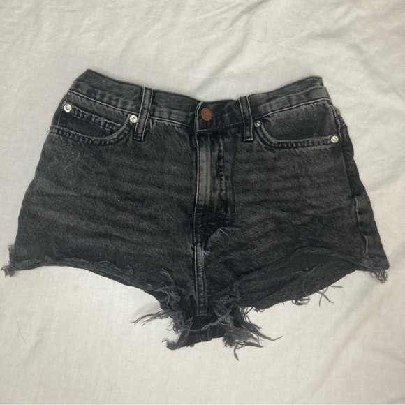 BDG Girlfriend High Rise Jean Shorts Size 26 Black - Picture 2 of 4